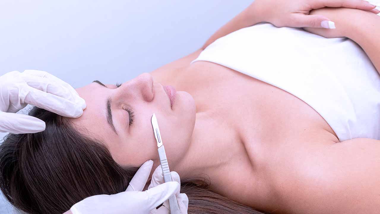 What Is Dermaplaning And What Are Its Benefits?